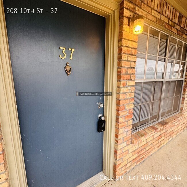 Foto del edificio - 208 N 10th St