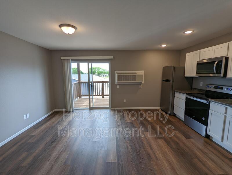 233 Legion Field Rd Unit Apt. 310, Marshall, MN 56258 Condo for Rent