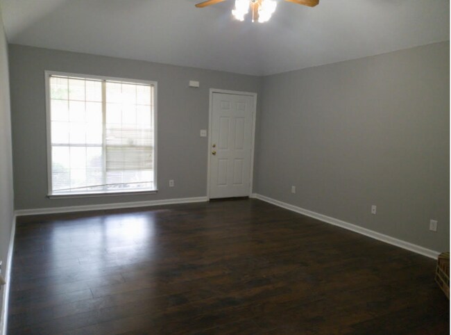 Building Photo - 1018 Appling Meadow Dr