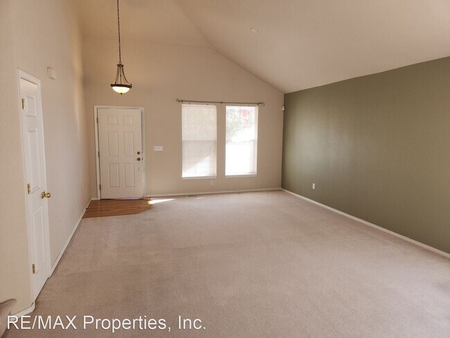 Building Photo - 4 br, 3.5 bath House - 3248 Greenmoor Ct