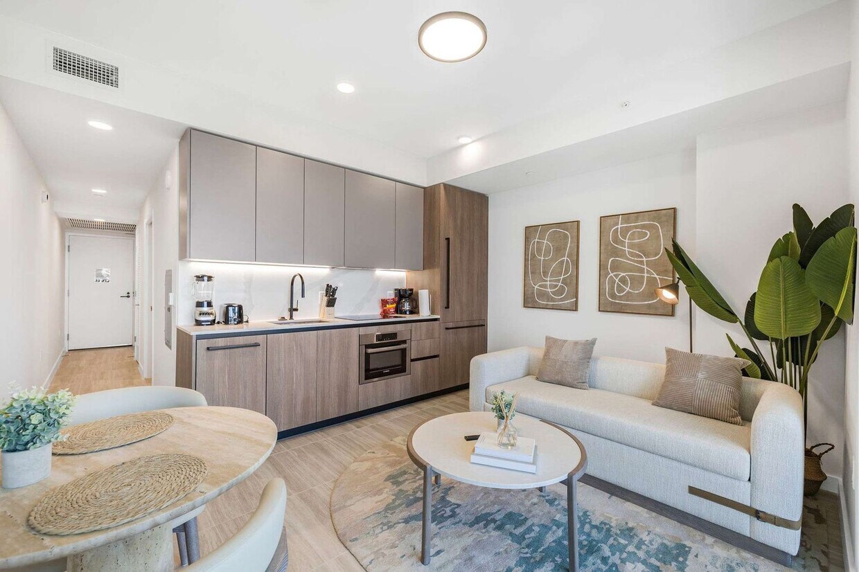 Foto principal - 580 72nd St