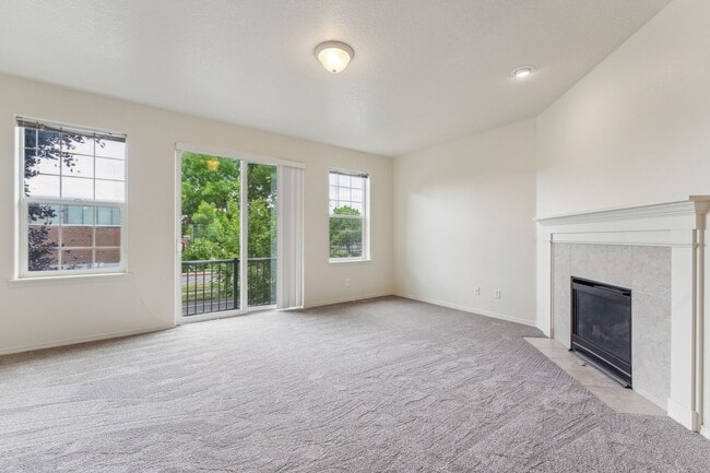 Foto del edificio - $500 off the first month's rent with a lea...