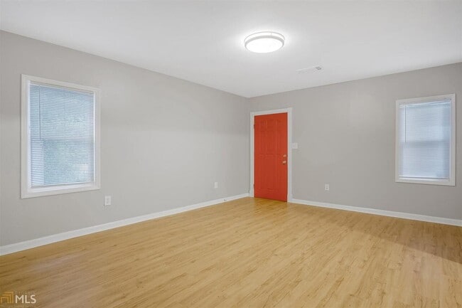 Building Photo - 1270 Trenton St SE