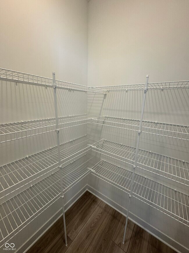 Foto del edificio - 2945 Grand Rdg Dr