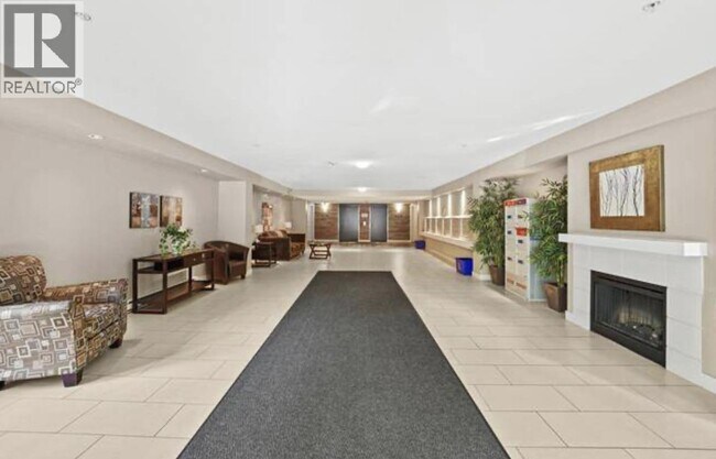 Photo du bâtiment - 12238-12224 224 St