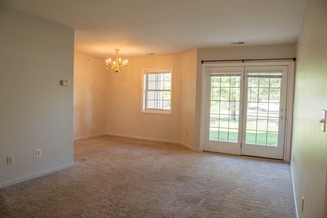 Photo - 100 N Rdg Dr Apartment