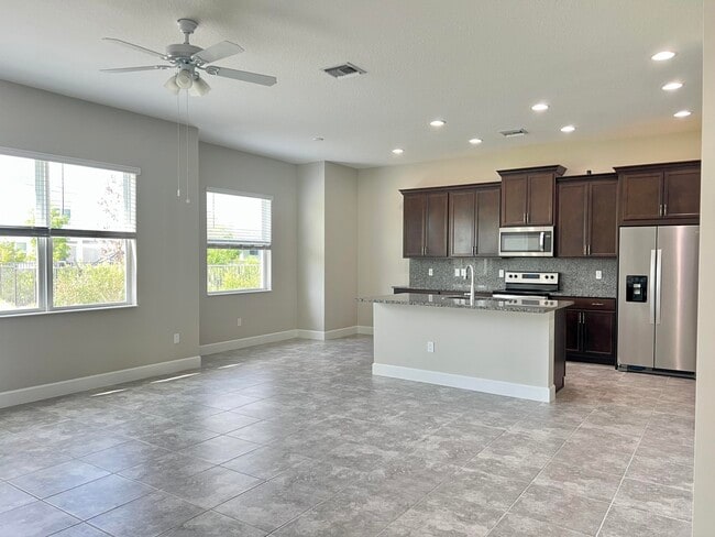 Building Photo - 14998 Goldspar Ct