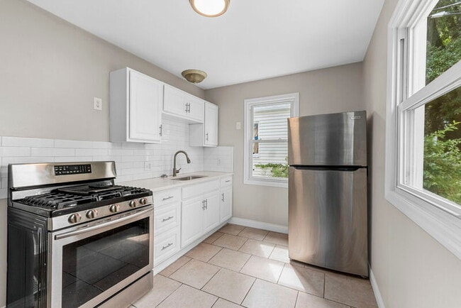 Building Photo - 7715 Horatio Dr