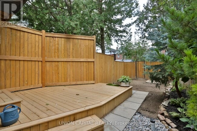 Building Photo - 56 Ravina Crescent