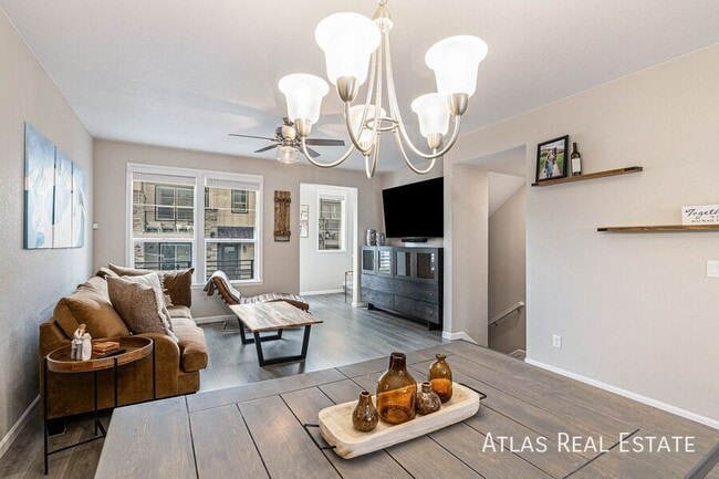 Foto del edificio - 1536 Castle Creek Cir