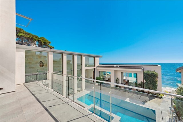 Foto principal - 992 Ocean Front