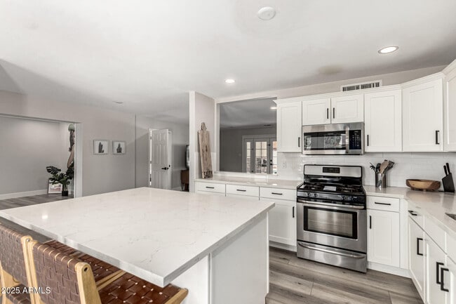 Foto del edificio - 7440 E Hubbell St