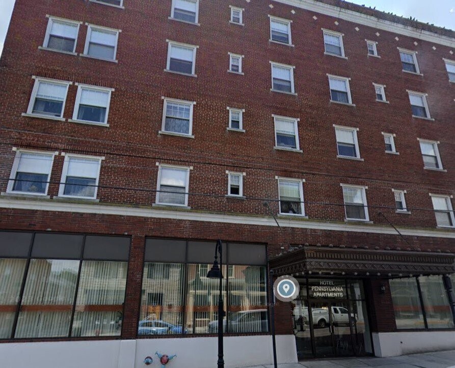 Primary Photo - 116 E Pitt St