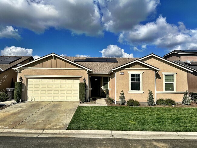 Foto del edificio - 3310 SPRING SAILS AVE - 4 BEDROOM 2 BATH -...