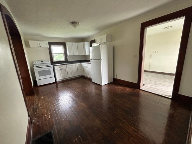 Building Photo - Single Family Home for Rent Outside Grove ...