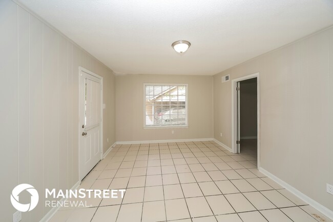 Building Photo - 4940 Clearbrook Cove