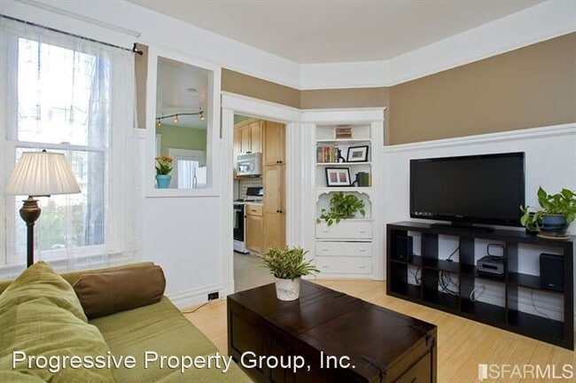 Building Photo - 2 br, 1 bath House - 37 Moss Street
