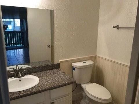 Building Photo - 5665 Birchmont Dr