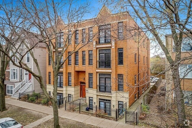 Building Photo - 3112 N Racine Ave