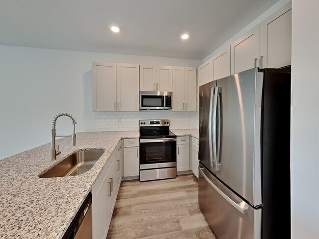 Foto del edificio - 615-617 SE 8th St