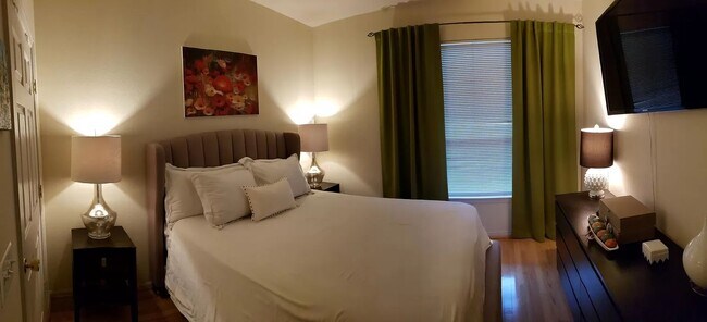 Spacious bedroom - 1581 Spring Gate Dr