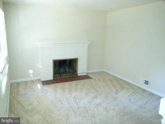 Building Photo - 10001 Brunett Ave