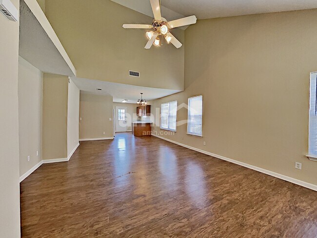 Building Photo - 1023 Betty Lou Ln