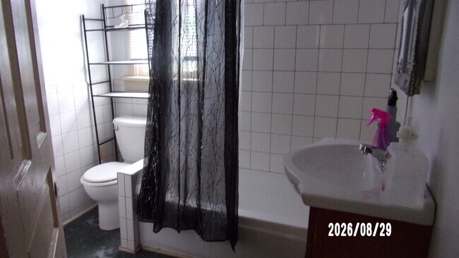 Foto del edificio - 112 W 113th Pl