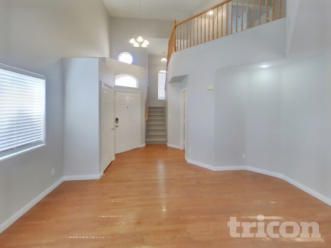 Building Photo - 3900 Grand Meadow St