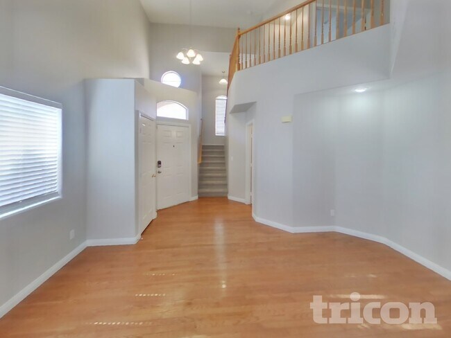 Foto del edificio - 3900 Grand Meadow St