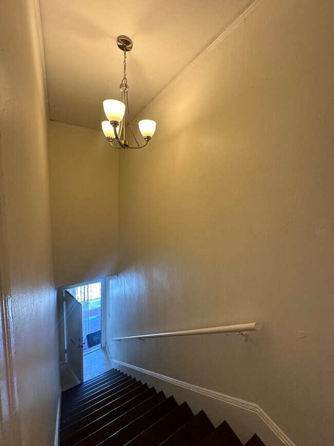 Foto del edificio - 1009 E 22nd St