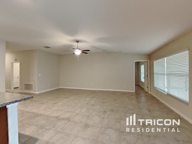 Foto del edificio - 17306 White Mangrove Drive Wimauma FL