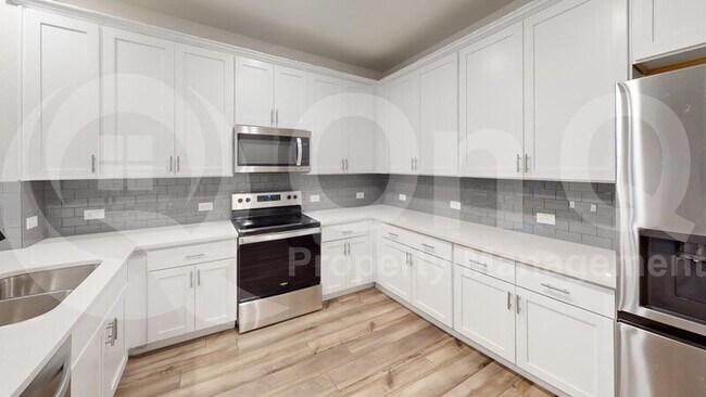 Building Photo - 6701 Glimfeather Dr