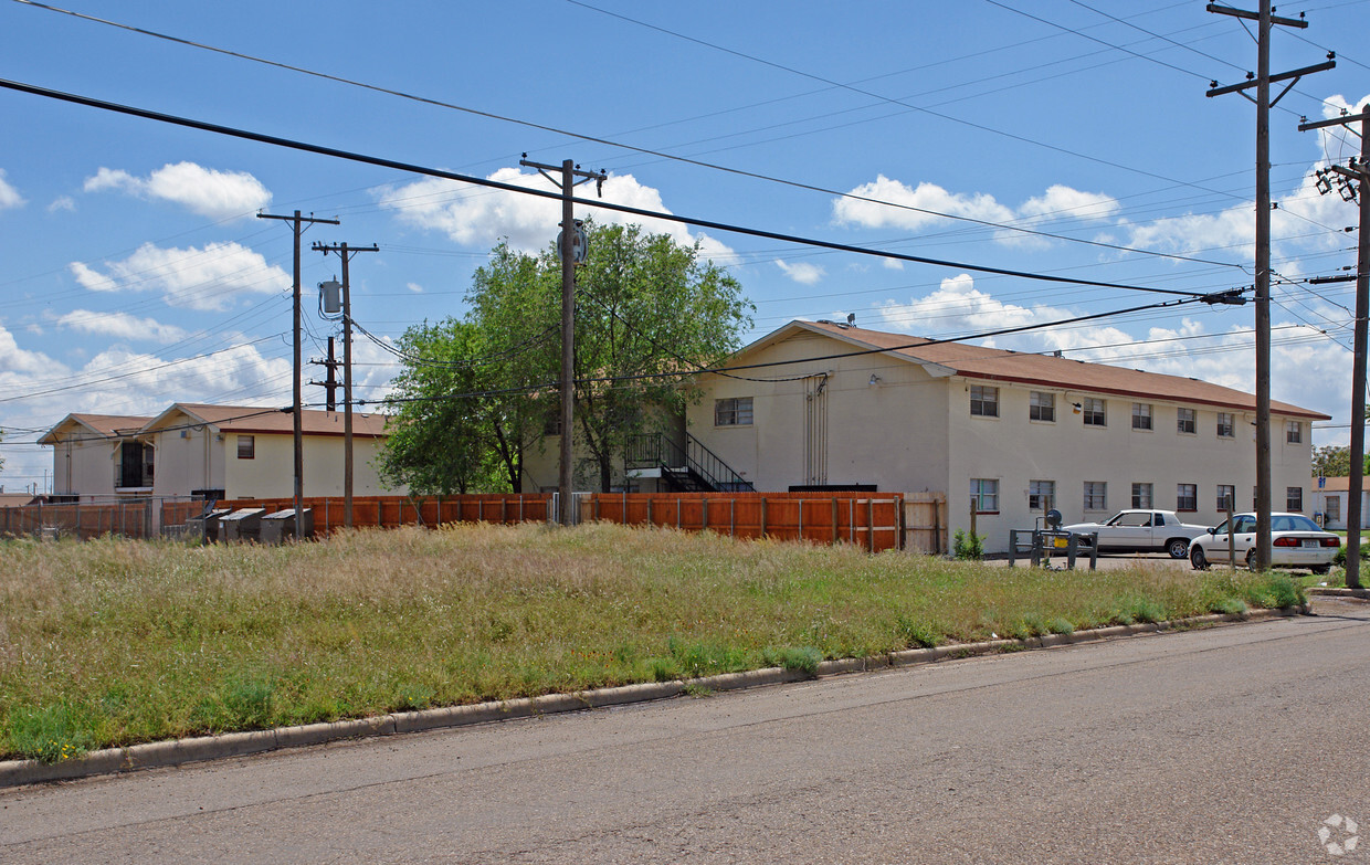 Building Photo - Cora Apartments