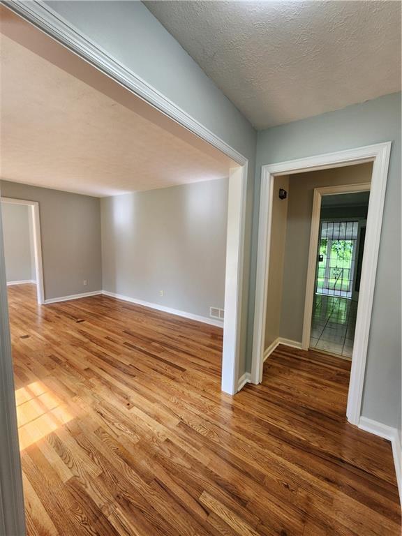 Foto del edificio - 626 Honeybear Ln