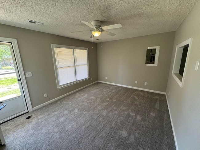 Building Photo - Complete renovation - like new constructio...