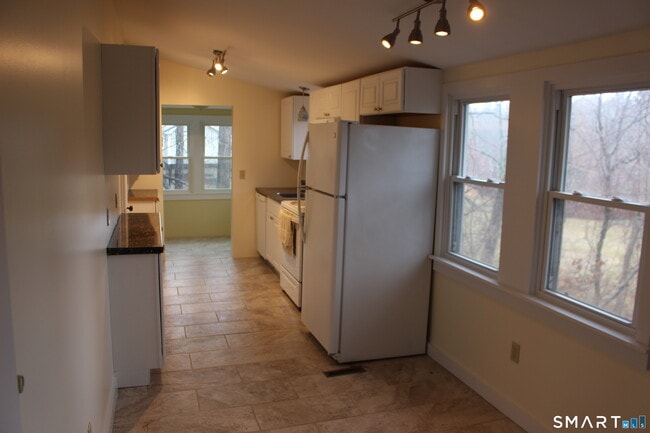 Building Photo - 38 Covey Rd