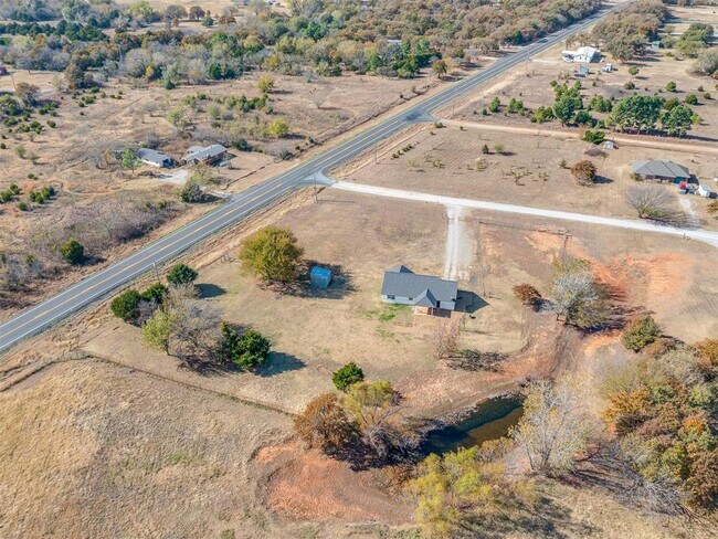 Foto del edificio - 21128 Sandy Creek Ln