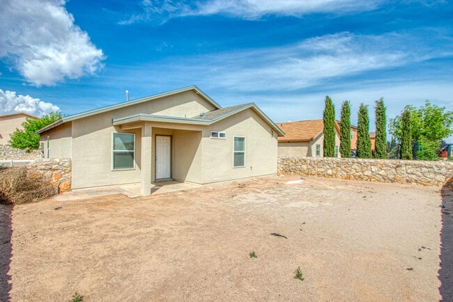 Building Photo - 7328 Sachet Cliff Dr
