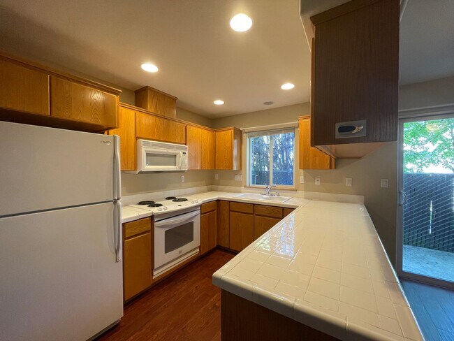 Foto del edificio - 3Bd/2.5Ba Town Home in Forest Grove ~ Incl...