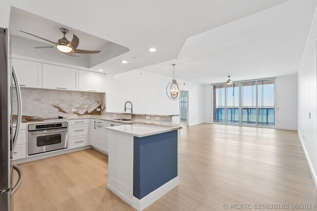 Foto del edificio - 2650 Lake Shore Dr