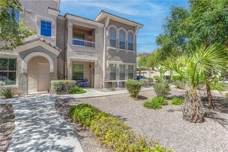 Building Photo - 10550 W Alexander Rd