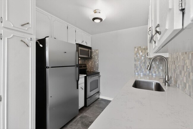 Foto del edificio - 2262 S Vly Hwy