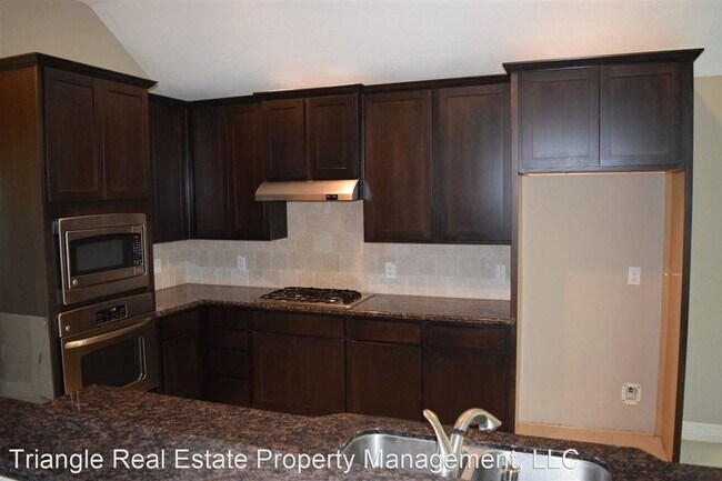 Foto del edificio - 3 br, 3 bath House - 14840 Lisa Lane