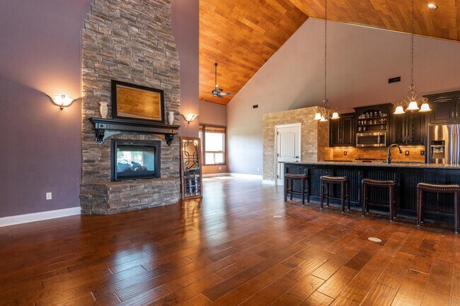 Building Photo - 3181 S Country Woods Rd