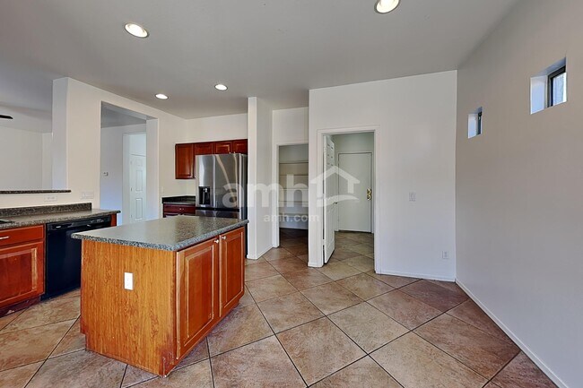 Foto del edificio - 17646 W Bridger St