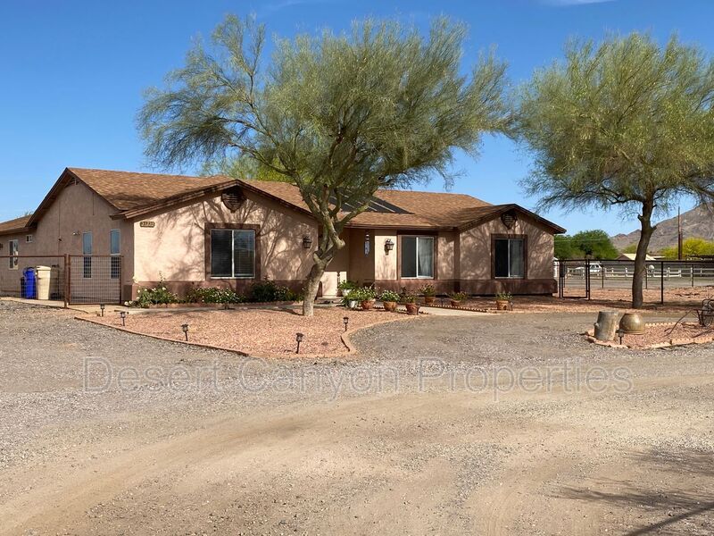Primary Photo - 25723 S Hawes Rd