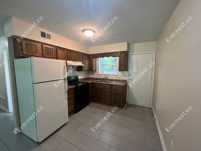 Building Photo - 12806 Quail Creek Rd