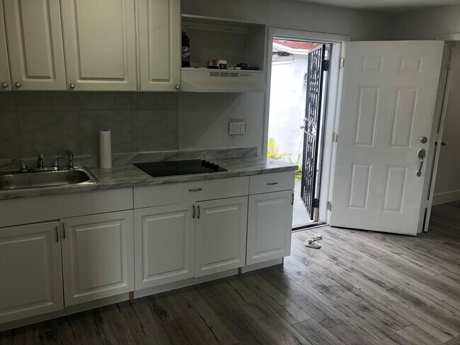 Foto del edificio - 1337 NW 4th St