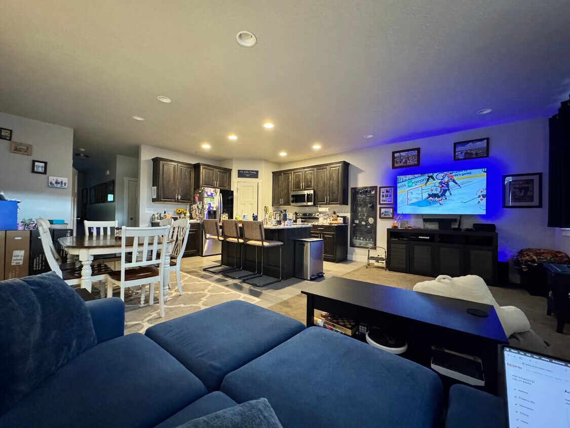 Foto principal - 4107 Fremont Dr